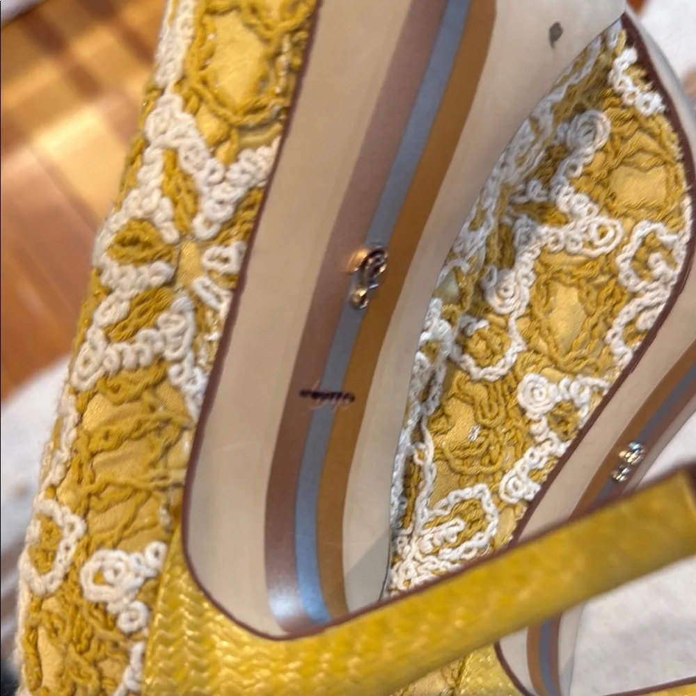 Sam Edelman Yellow and White Heels with Intricate Design - Picture 5 of 5